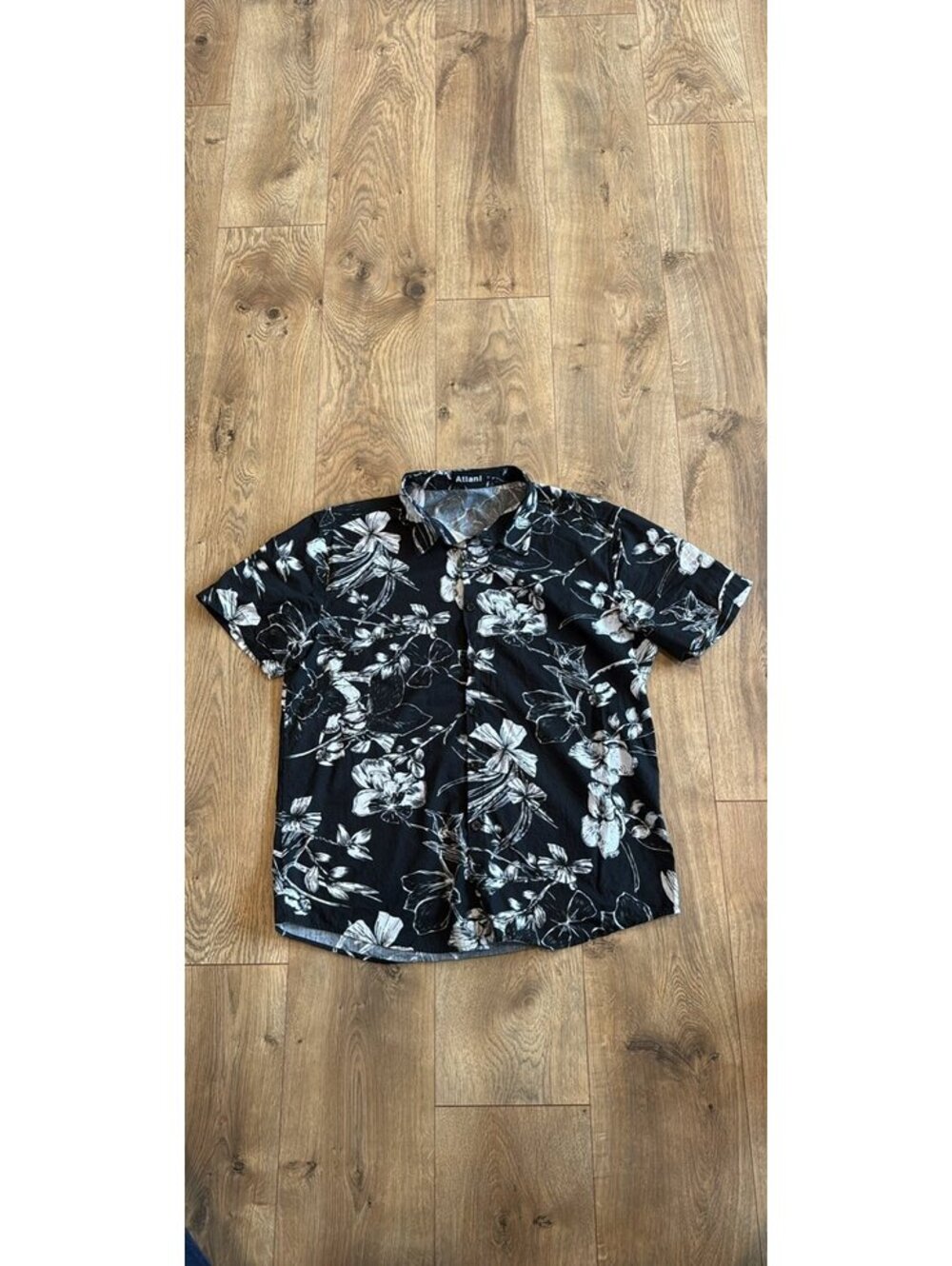 Men’s floral button down shirt